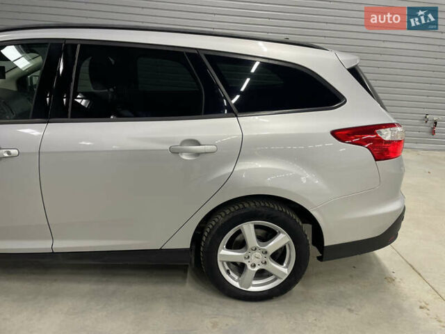 Серый Форд Фокус, объемом двигателя 1.6 л и пробегом 232 тыс. км за 7850 $, фото 22 на Automoto.ua