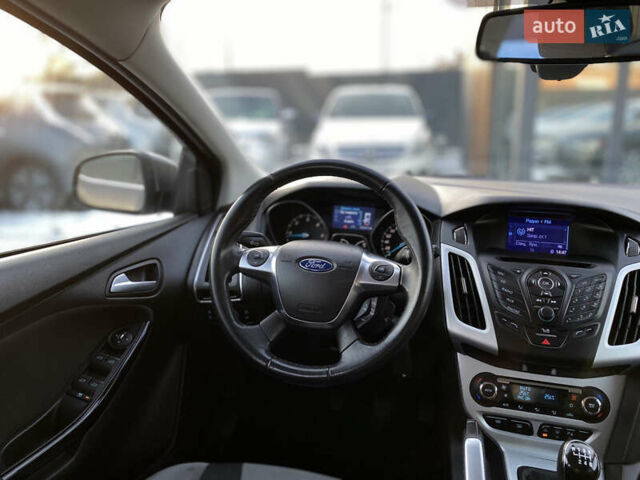 Серый Форд Фокус, объемом двигателя 1.6 л и пробегом 260 тыс. км за 8300 $, фото 35 на Automoto.ua