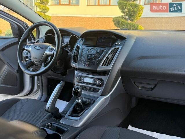 Серый Форд Фокус, объемом двигателя 1.6 л и пробегом 201 тыс. км за 7900 $, фото 68 на Automoto.ua