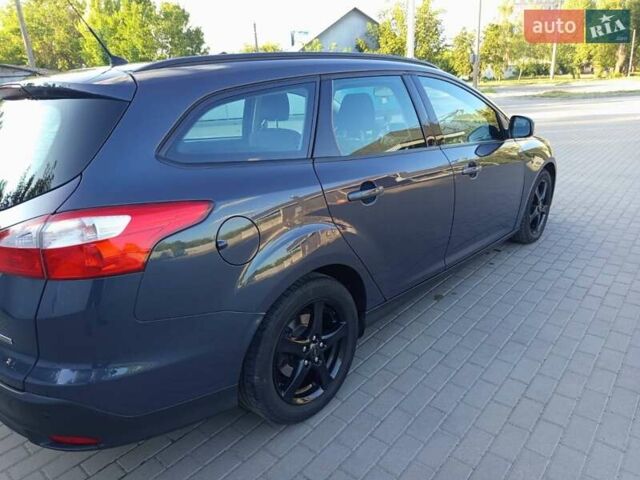 Серый Форд Фокус, объемом двигателя 1.56 л и пробегом 240 тыс. км за 7500 $, фото 16 на Automoto.ua