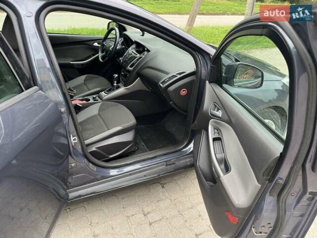 Серый Форд Фокус, объемом двигателя 1.6 л и пробегом 260 тыс. км за 7200 $, фото 23 на Automoto.ua