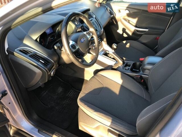 Серый Форд Фокус, объемом двигателя 1.6 л и пробегом 283 тыс. км за 8650 $, фото 7 на Automoto.ua