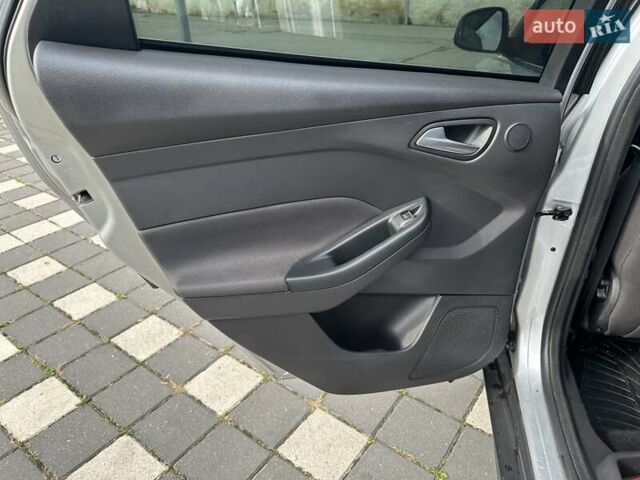 Серый Форд Фокус, объемом двигателя 1.6 л и пробегом 194 тыс. км за 8250 $, фото 29 на Automoto.ua