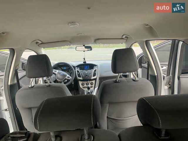 Серый Форд Фокус, объемом двигателя 1.6 л и пробегом 243 тыс. км за 7300 $, фото 13 на Automoto.ua