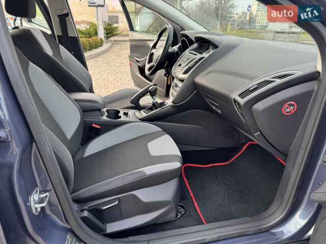 Серый Форд Фокус, объемом двигателя 1.6 л и пробегом 190 тыс. км за 8700 $, фото 35 на Automoto.ua