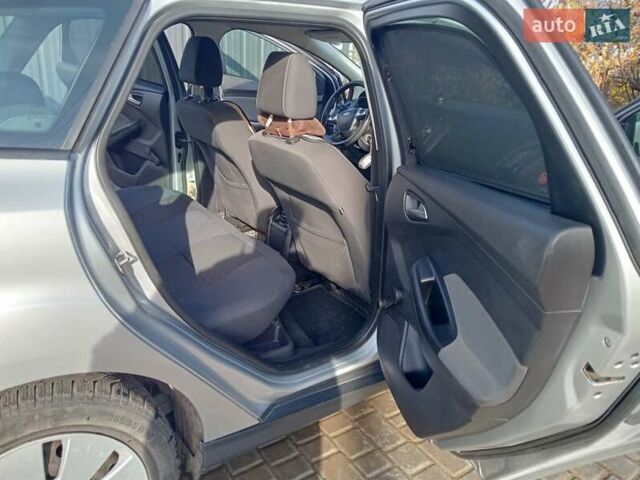 Серый Форд Фокус, объемом двигателя 1.56 л и пробегом 280 тыс. км за 6700 $, фото 6 на Automoto.ua