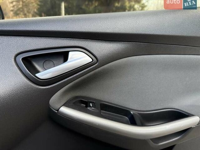 Сірий Форд Фокус, об'ємом двигуна 1.56 л та пробігом 270 тис. км за 6450 $, фото 30 на Automoto.ua