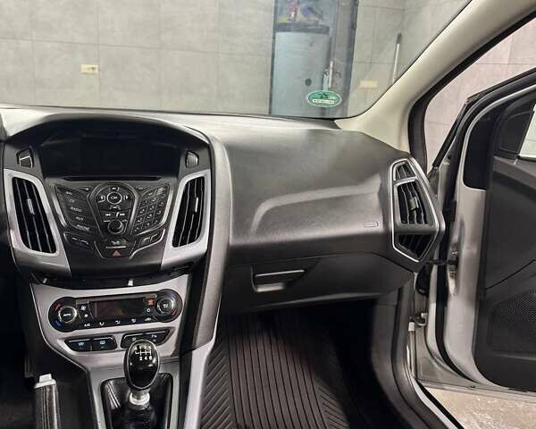 Серый Форд Фокус, объемом двигателя 1.6 л и пробегом 296 тыс. км за 7849 $, фото 19 на Automoto.ua