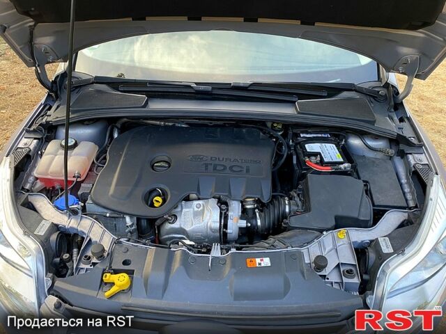 Сірий Форд Фокус, об'ємом двигуна 1.6 л та пробігом 225 тис. км за 8500 $, фото 4 на Automoto.ua