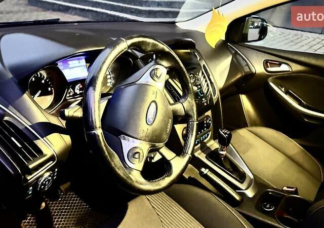 Серый Форд Фокус, объемом двигателя 1.56 л и пробегом 289 тыс. км за 7700 $, фото 14 на Automoto.ua