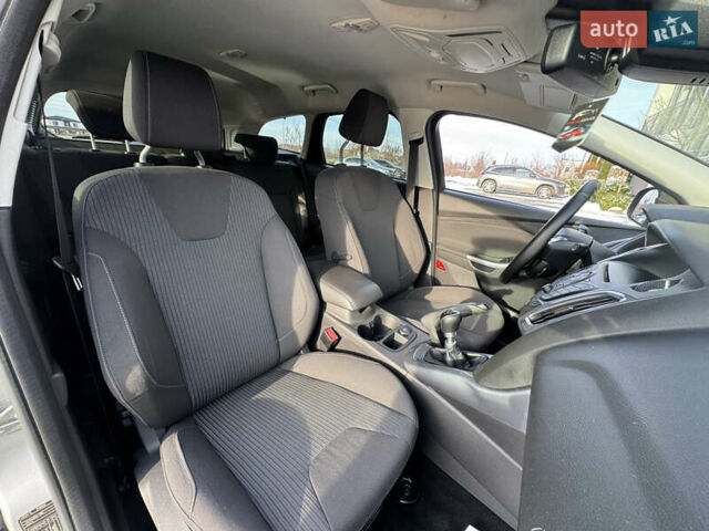 Серый Форд Фокус, объемом двигателя 1.6 л и пробегом 226 тыс. км за 8500 $, фото 33 на Automoto.ua