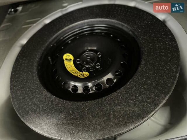 Сірий Форд Фокус, об'ємом двигуна 1.6 л та пробігом 242 тис. км за 8450 $, фото 23 на Automoto.ua