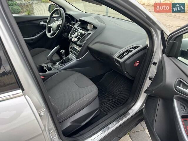 Серый Форд Фокус, объемом двигателя 1.6 л и пробегом 194 тыс. км за 8250 $, фото 39 на Automoto.ua