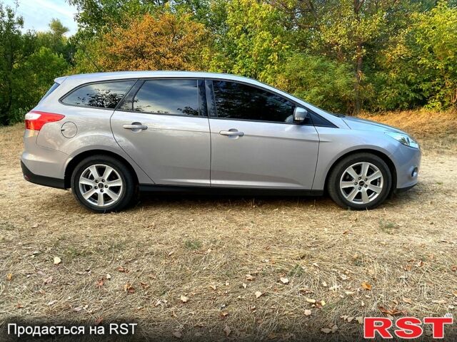 Сірий Форд Фокус, об'ємом двигуна 1.6 л та пробігом 225 тис. км за 8500 $, фото 2 на Automoto.ua