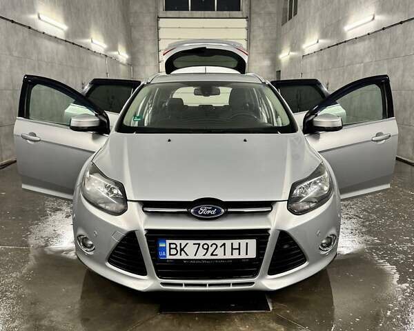 Серый Форд Фокус, объемом двигателя 1.6 л и пробегом 296 тыс. км за 7849 $, фото 20 на Automoto.ua