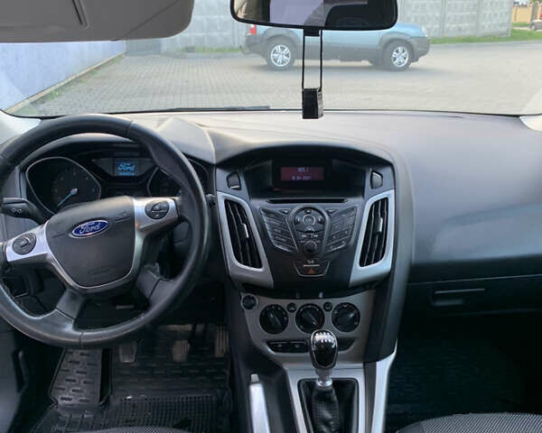 Серый Форд Фокус, объемом двигателя 1.56 л и пробегом 270 тыс. км за 7500 $, фото 8 на Automoto.ua