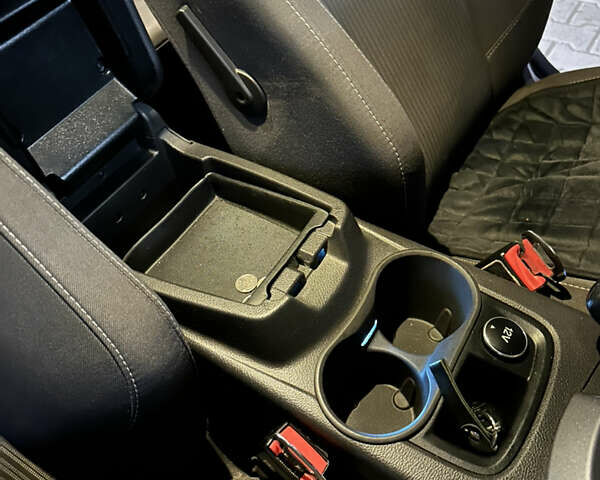 Серый Форд Фокус, объемом двигателя 1.6 л и пробегом 322 тыс. км за 8500 $, фото 14 на Automoto.ua