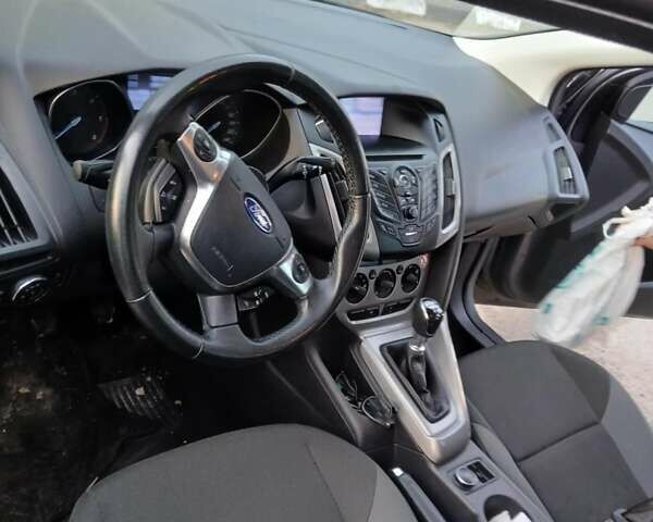 Серый Форд Фокус, объемом двигателя 1.6 л и пробегом 237 тыс. км за 7800 $, фото 3 на Automoto.ua