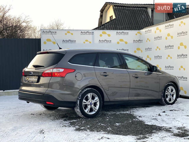 Серый Форд Фокус, объемом двигателя 1.6 л и пробегом 260 тыс. км за 8300 $, фото 7 на Automoto.ua