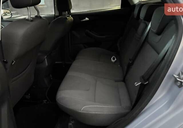 Серый Форд Фокус, объемом двигателя 1.56 л и пробегом 289 тыс. км за 7700 $, фото 9 на Automoto.ua