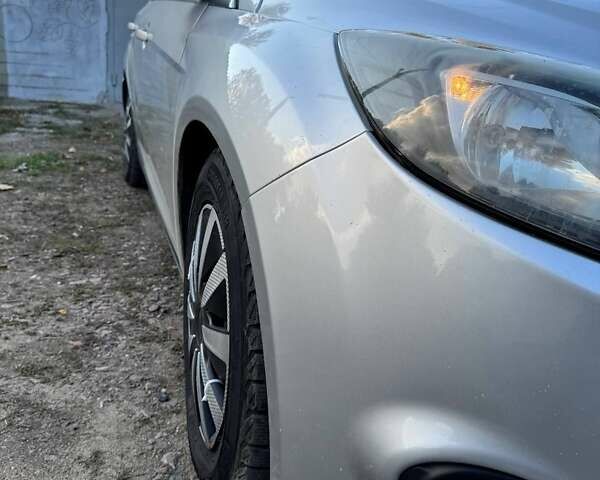 Форд Фокус 2012 в Подольск (Котовск) на Automoto.ua Серый Форд Фокус, объемом двигателя 1.6 л и пробегом 236 тыс. км за 4800 $, фото 13 на Automoto.ua