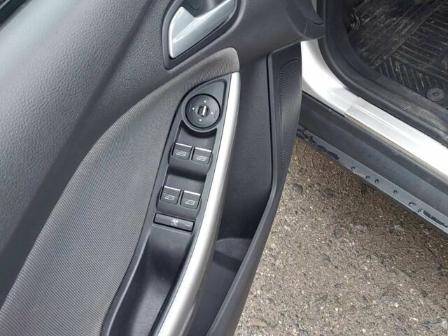 Сірий Форд Фокус, об'ємом двигуна 2 л та пробігом 265 тис. км за 7100 $, фото 13 на Automoto.ua