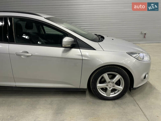 Серый Форд Фокус, объемом двигателя 1.6 л и пробегом 232 тыс. км за 7850 $, фото 7 на Automoto.ua
