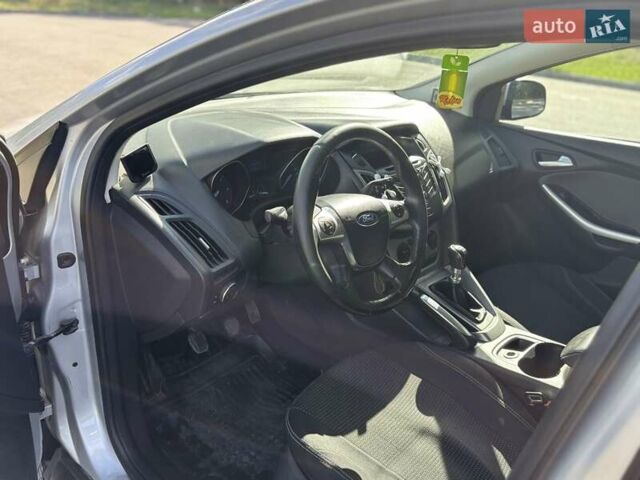 Серый Форд Фокус, объемом двигателя 1.56 л и пробегом 250 тыс. км за 7750 $, фото 7 на Automoto.ua