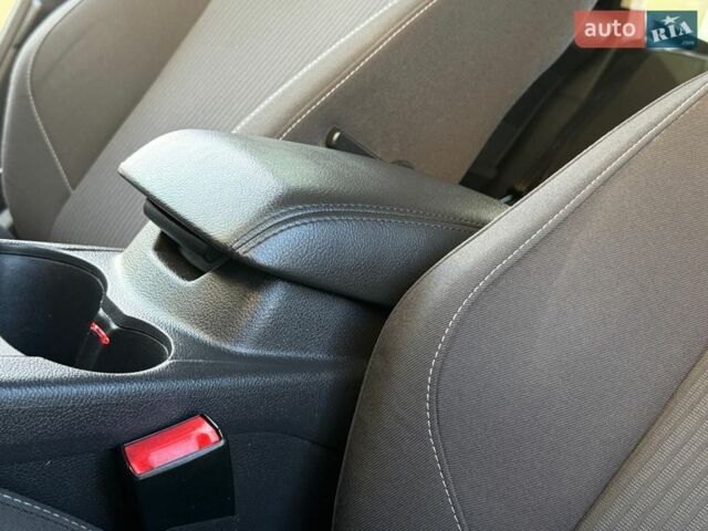 Серый Форд Фокус, объемом двигателя 0 л и пробегом 201 тыс. км за 7650 $, фото 81 на Automoto.ua