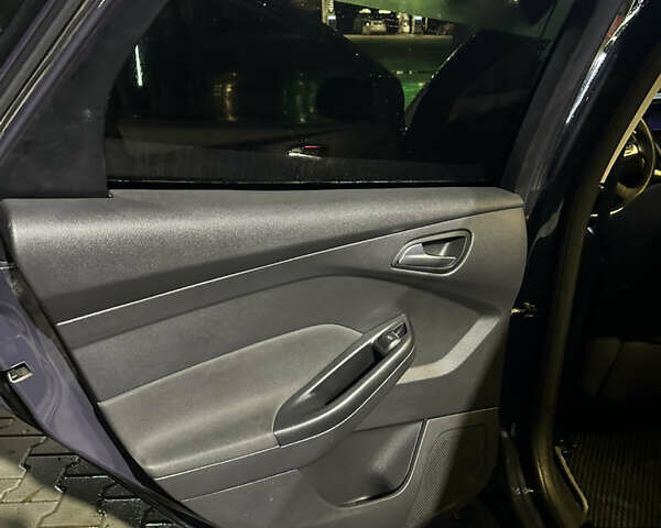 Серый Форд Фокус, объемом двигателя 1.6 л и пробегом 322 тыс. км за 8500 $, фото 12 на Automoto.ua