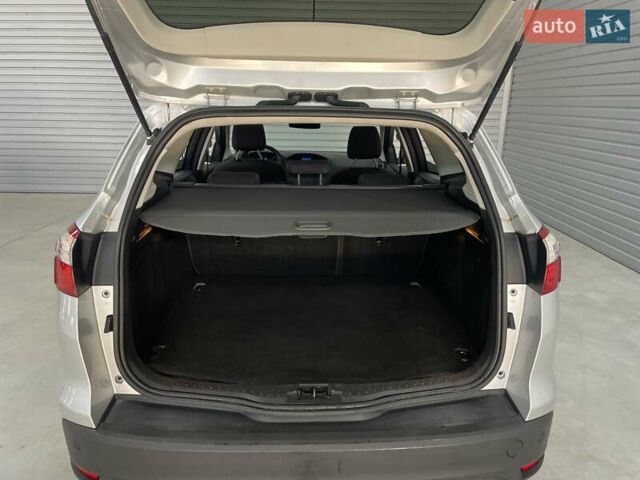 Серый Форд Фокус, объемом двигателя 1.6 л и пробегом 248 тыс. км за 7999 $, фото 21 на Automoto.ua