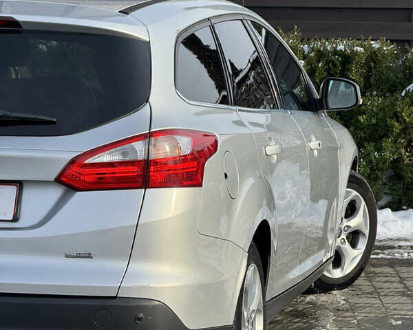 Серый Форд Фокус, объемом двигателя 1.6 л и пробегом 226 тыс. км за 8500 $, фото 15 на Automoto.ua