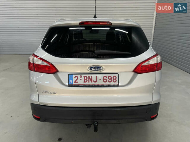 Сірий Форд Фокус, об'ємом двигуна 1.6 л та пробігом 242 тис. км за 8450 $, фото 27 на Automoto.ua