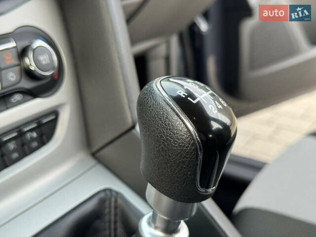 Серый Форд Фокус, объемом двигателя 1.6 л и пробегом 190 тыс. км за 8700 $, фото 46 на Automoto.ua