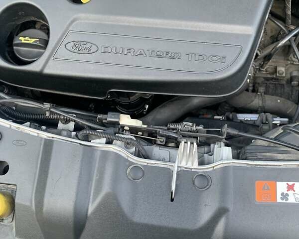 Серый Форд Фокус, объемом двигателя 2 л и пробегом 228 тыс. км за 8100 $, фото 22 на Automoto.ua