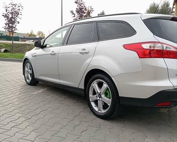 Форд Фокус 2012 в Луцке на Automoto.ua Серый Форд Фокус, объемом двигателя 1.6 л и пробегом 205 тыс. км за 8950 $, фото 12 на Automoto.ua