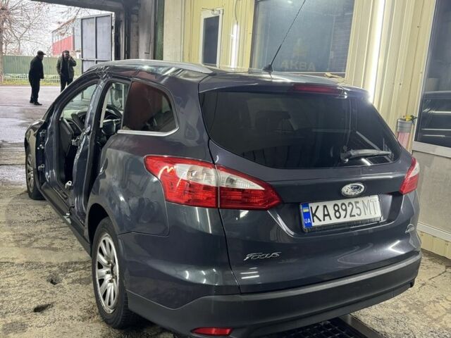 Серый Форд Фокус, объемом двигателя 1.6 л и пробегом 180 тыс. км за 3500 $, фото 1 на Automoto.ua