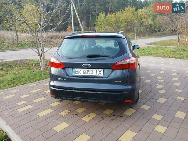Серый Форд Фокус, объемом двигателя 1.6 л и пробегом 260 тыс. км за 7200 $, фото 7 на Automoto.ua