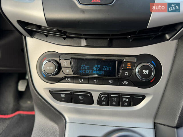 Серый Форд Фокус, объемом двигателя 1.6 л и пробегом 190 тыс. км за 8700 $, фото 40 на Automoto.ua