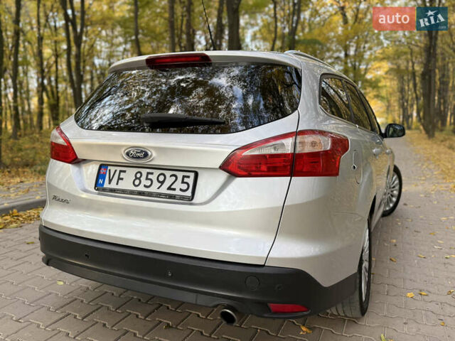 Серый Форд Фокус, объемом двигателя 2 л и пробегом 265 тыс. км за 6900 $, фото 26 на Automoto.ua