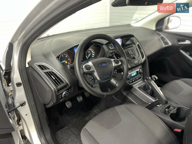 Серый Форд Фокус, объемом двигателя 1.6 л и пробегом 248 тыс. км за 7999 $, фото 35 на Automoto.ua