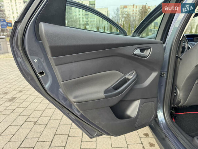 Серый Форд Фокус, объемом двигателя 1.6 л и пробегом 190 тыс. км за 8700 $, фото 54 на Automoto.ua