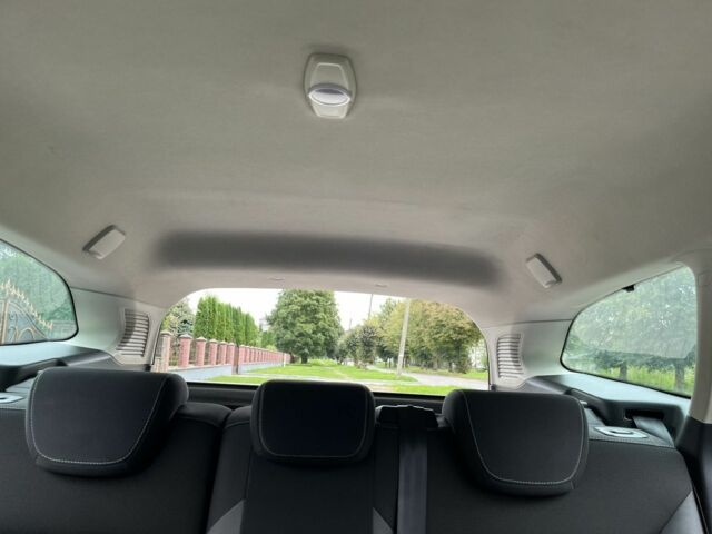 Серый Форд Фокус, объемом двигателя 1.6 л и пробегом 260 тыс. км за 7200 $, фото 12 на Automoto.ua