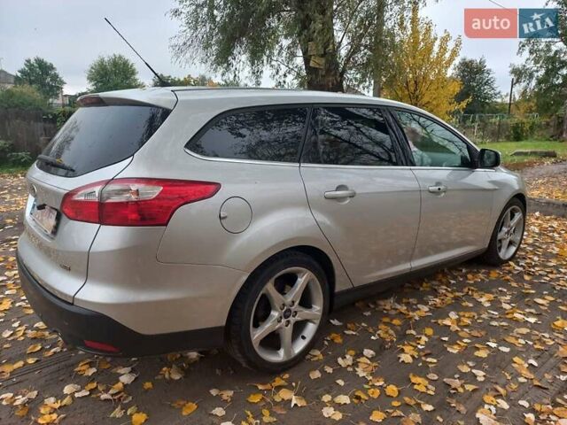 Сірий Форд Фокус, об'ємом двигуна 1.6 л та пробігом 235 тис. км за 8200 $, фото 1 на Automoto.ua