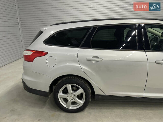 Серый Форд Фокус, объемом двигателя 1.6 л и пробегом 232 тыс. км за 7850 $, фото 8 на Automoto.ua