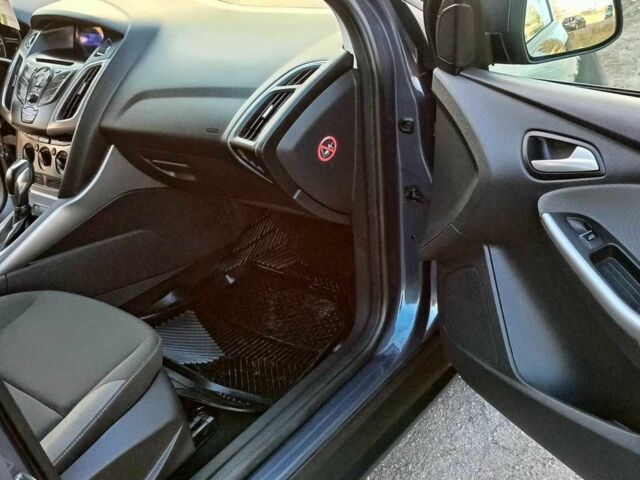 Серый Форд Фокус, объемом двигателя 1.6 л и пробегом 158 тыс. км за 6900 $, фото 11 на Automoto.ua