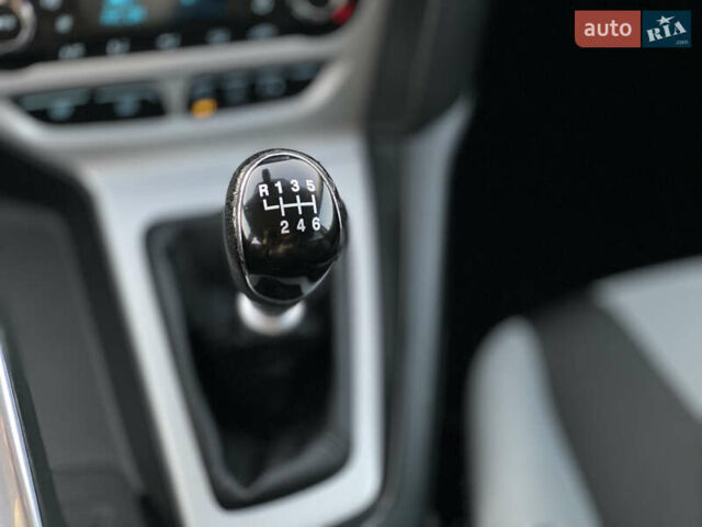 Серый Форд Фокус, объемом двигателя 1.6 л и пробегом 260 тыс. км за 8300 $, фото 30 на Automoto.ua