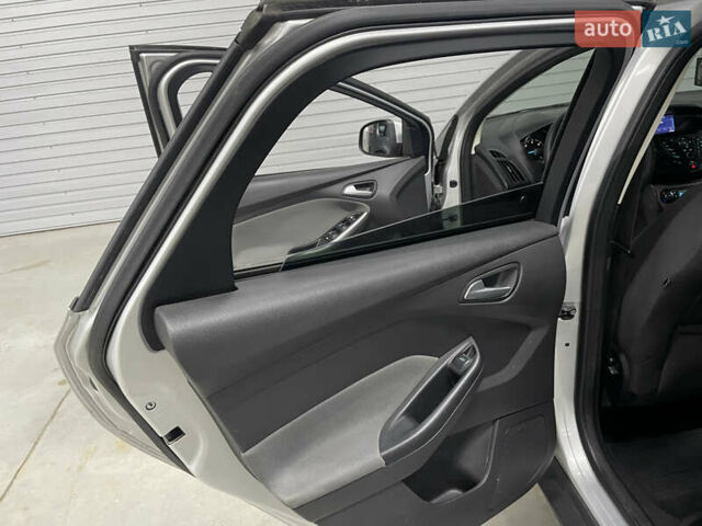 Серый Форд Фокус, объемом двигателя 1.6 л и пробегом 232 тыс. км за 7850 $, фото 31 на Automoto.ua