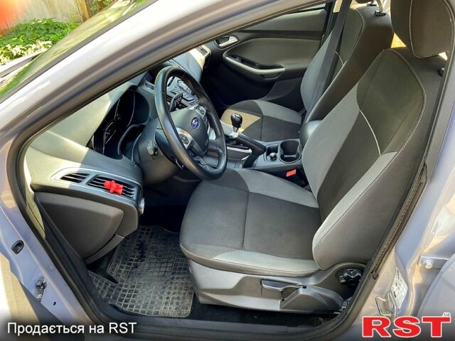 Сірий Форд Фокус, об'ємом двигуна 1.6 л та пробігом 225 тис. км за 8500 $, фото 7 на Automoto.ua