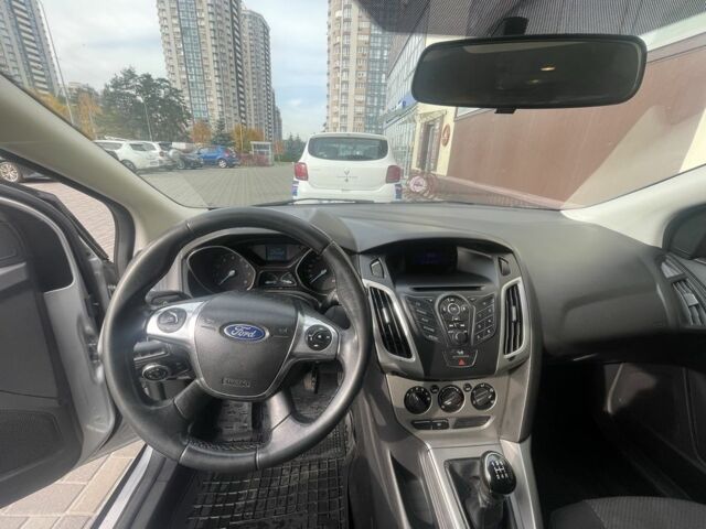 Сірий Форд Фокус, об'ємом двигуна 1.6 л та пробігом 240 тис. км за 7100 $, фото 4 на Automoto.ua